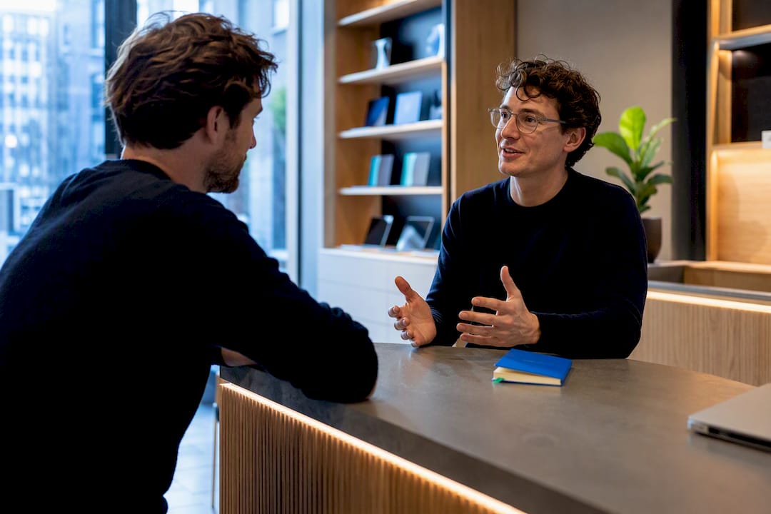 De klant krijgt persoonlijk advies over refurbished producten